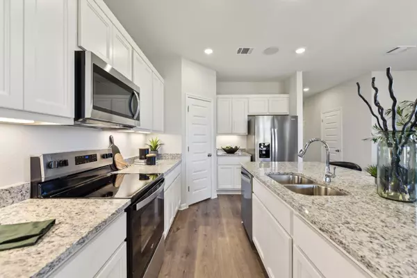 San Marcos, TX 78666,140 Cutleaf CV