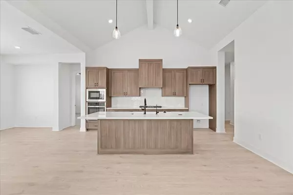 Buda, TX 78610,210 Begonia ST