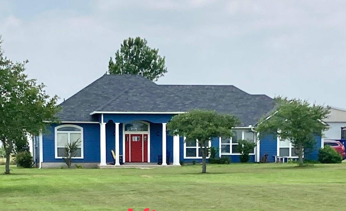 634 Swiss Alp Hills LOOP, Schulenburg, TX 78956