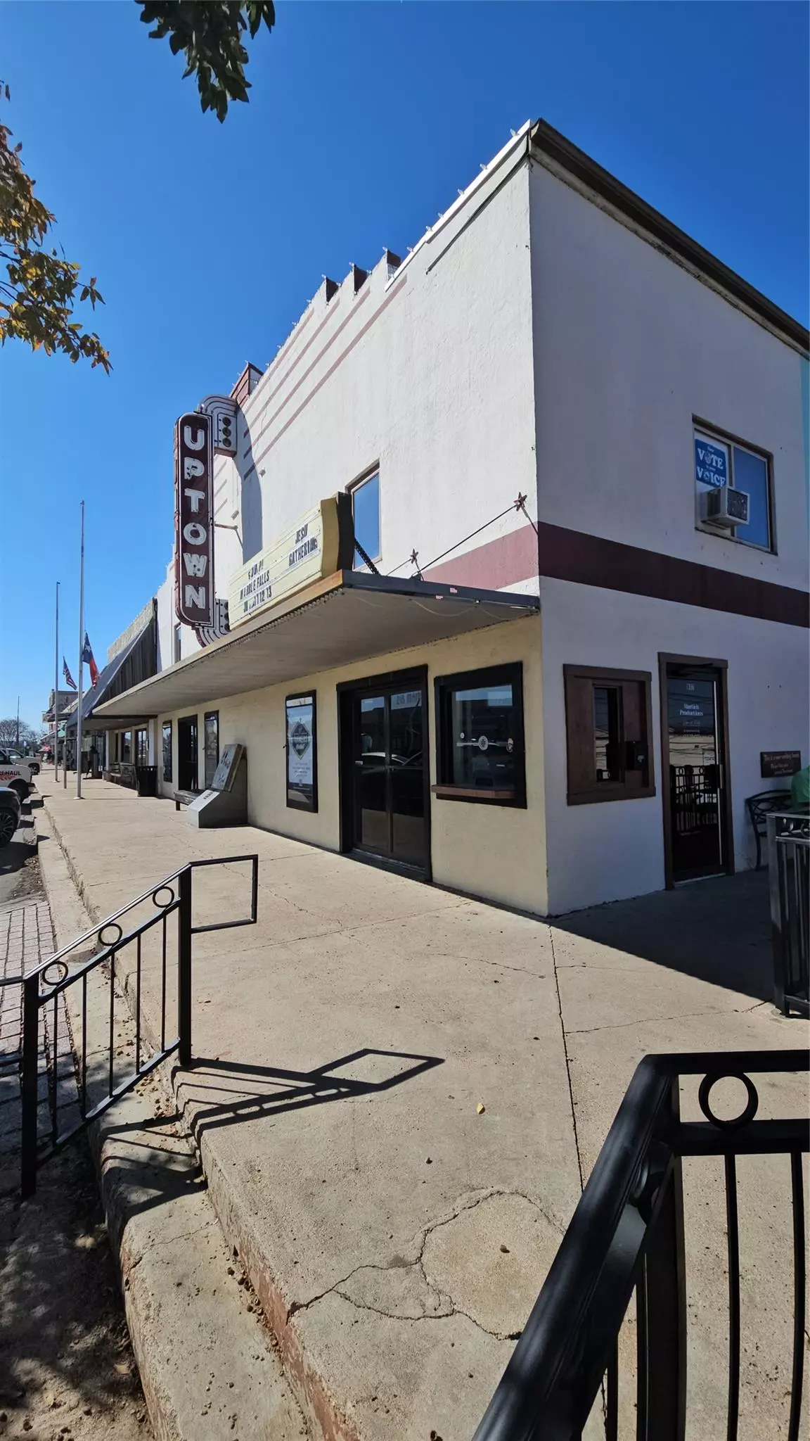 Marble Falls, TX 78654,218 Main ST
