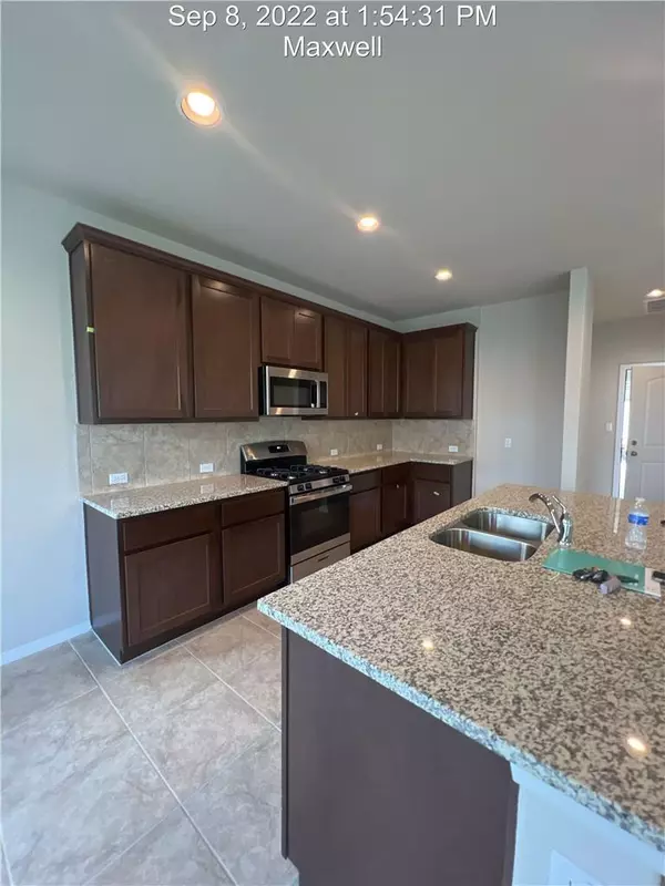 Maxwell, TX 78656,194 Living Reef DR