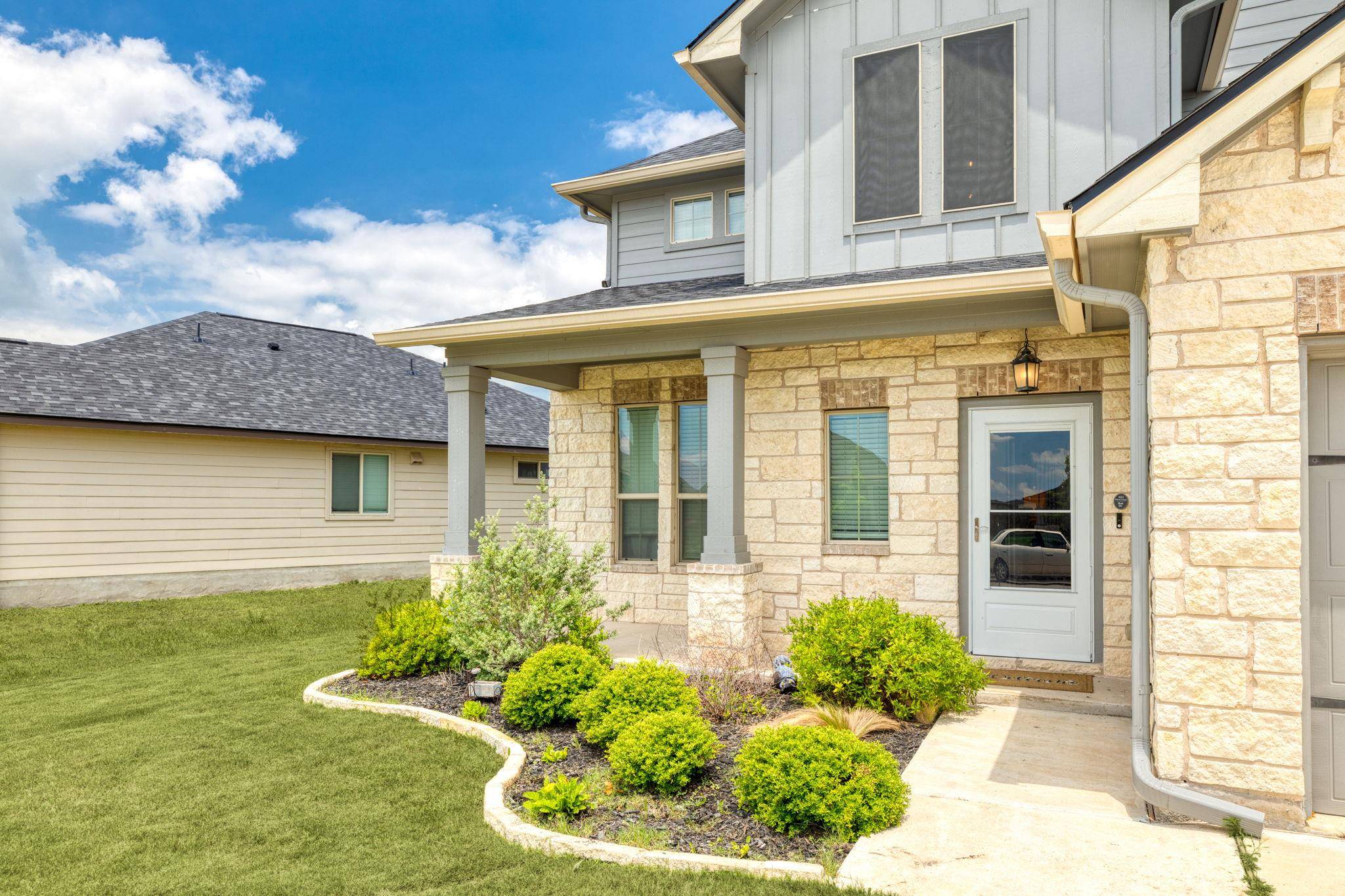 Taylor, TX 76574,109 Reagor DR