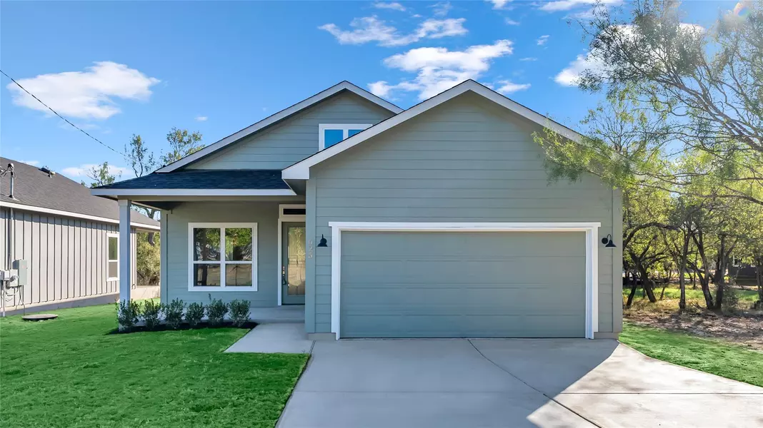 625 Birch LN, Cottonwood Shores, TX 78657