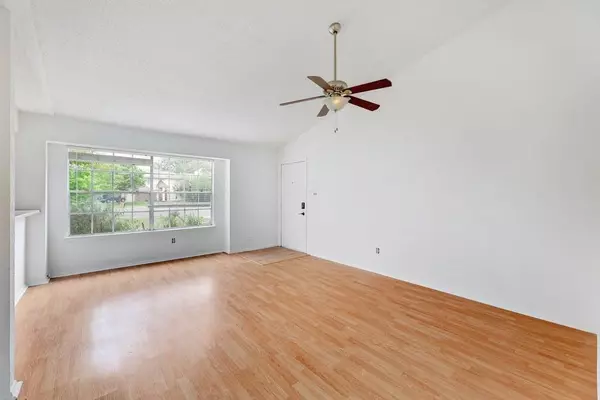 Austin, TX 78749,7601 WOODSTONE CV #B