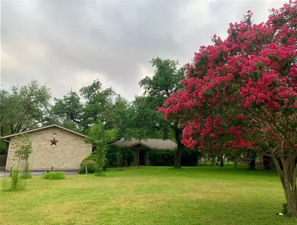 126 Lido ST, Lakeway, TX 78734