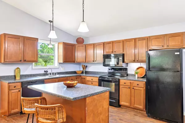 Smithville, TX 78957,122 Rolling Pines DR