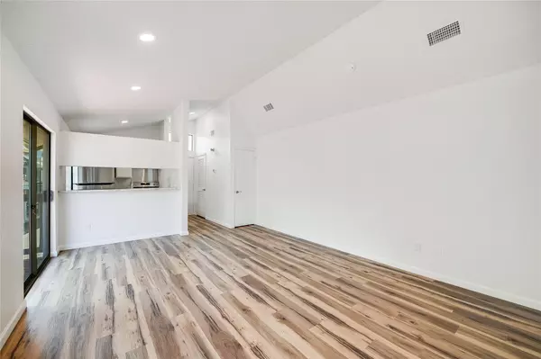 Austin, TX 78704,2215 Post RD #2036