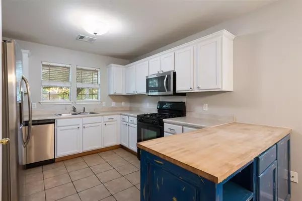 Round Rock, TX 78665,2224 Bluffstone DR