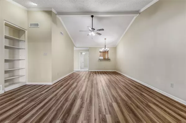 Lago Vista, TX 78645,45 Oaks PL