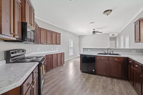 Seguin, TX 78155,130 Leaning Oaks CIR