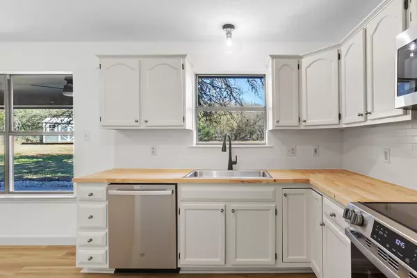 San Marcos, TX 78666,520 HUNTER RIDGE RD