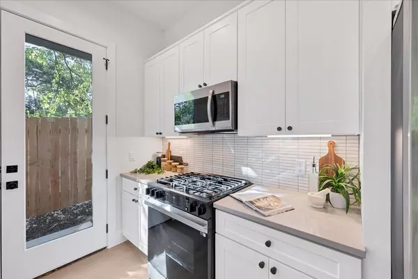 Austin, TX 78702,1809 Maple Ave #2