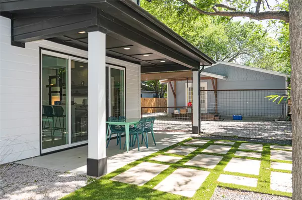 Austin, TX 78702,2714 E 3rd ST #2