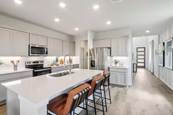 132 Two Bits LN, Elgin, TX 78621
