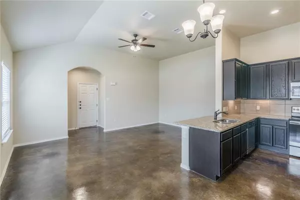 Buda, TX 78610,153 Samuel DR #B