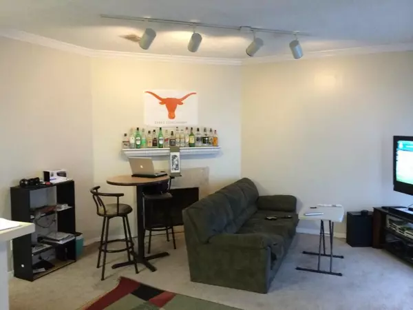 Austin, TX 78705,915 W 23rd ST #208