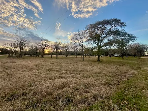 1091 Plum Church RD, West Point, TX 78963