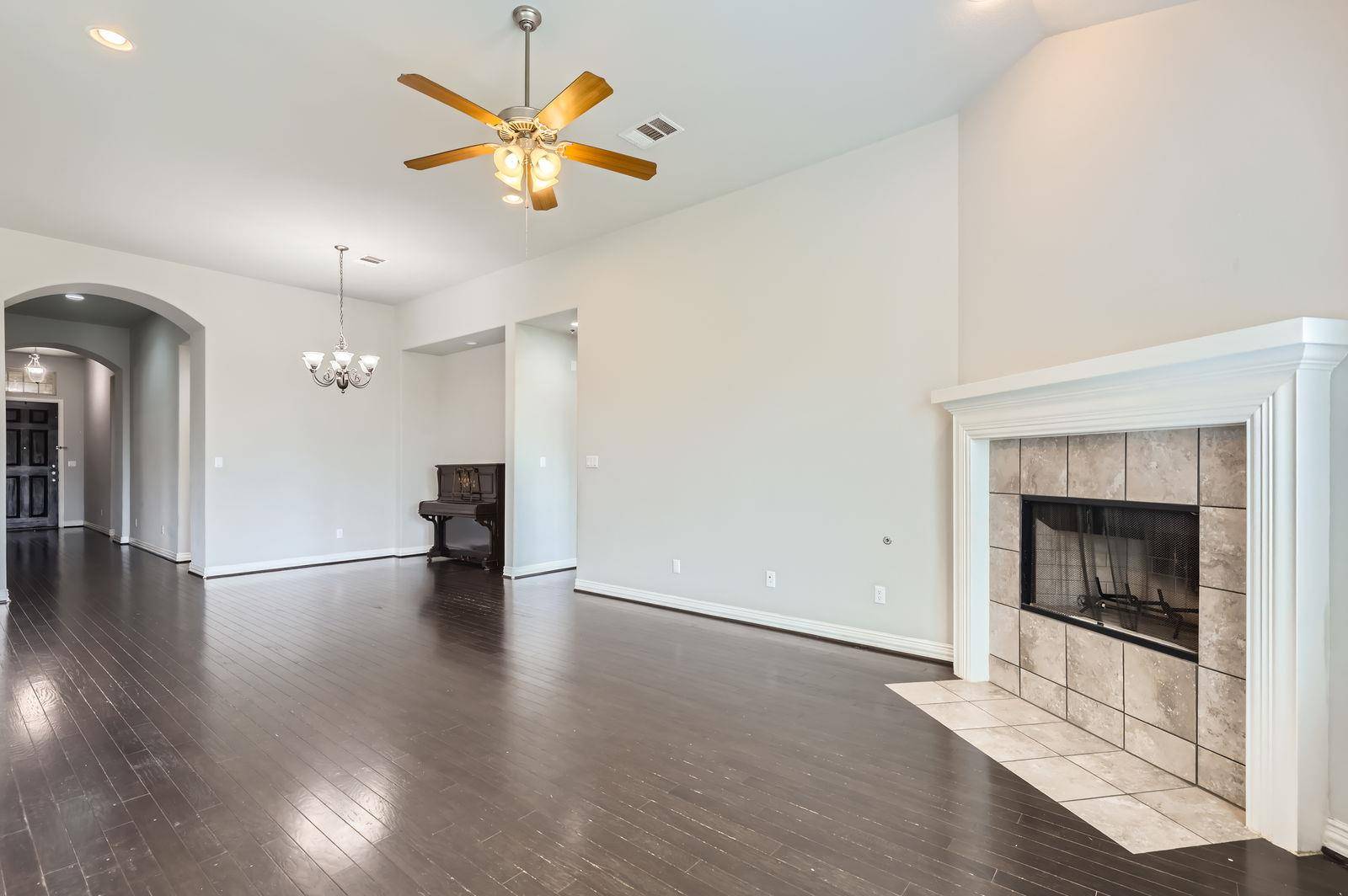 Liberty Hill, TX 78642,301 Pendent DR