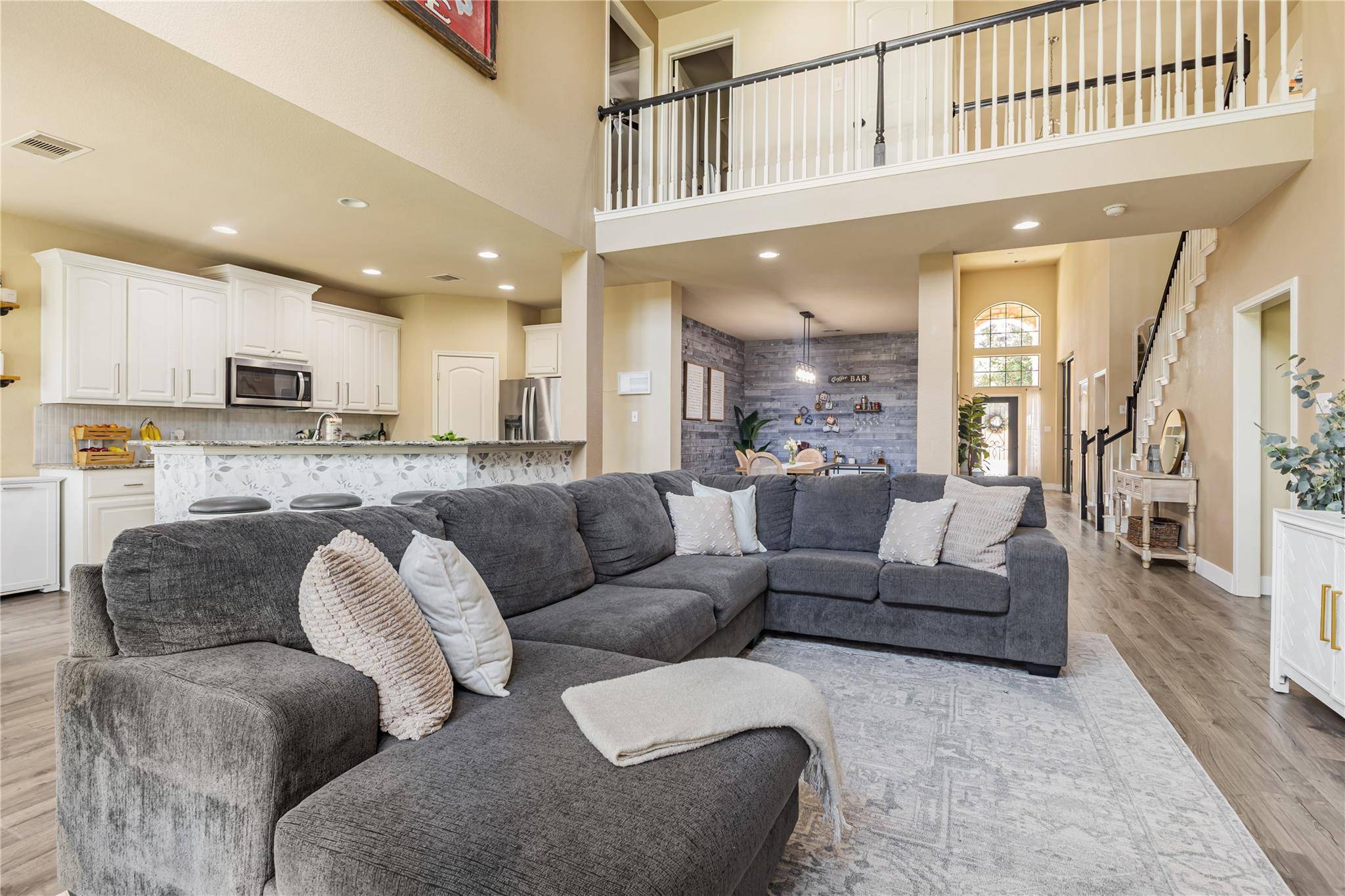 607 Westbury LN, Georgetown, TX 78633