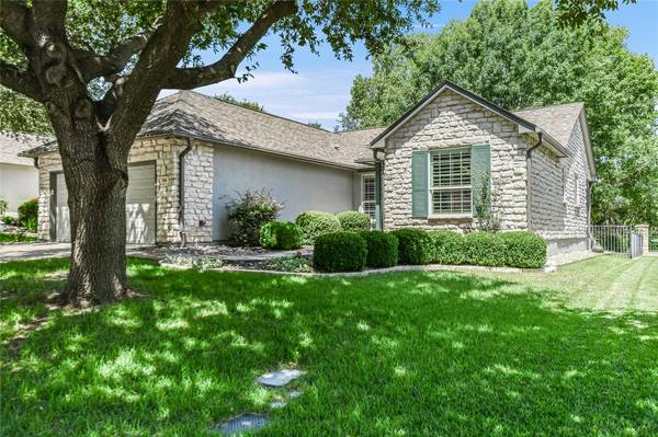 104 Grapevine LN, Georgetown, TX 78633