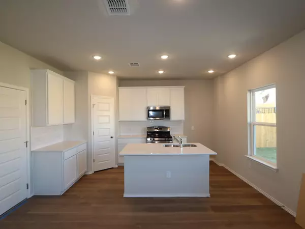 Austin, TX 78747,12300 Dillon Falls DR