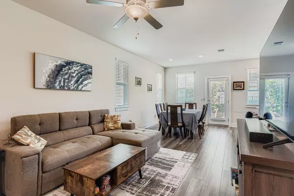 Austin, TX 78744,7113 Terrazzo Cottage CT #28