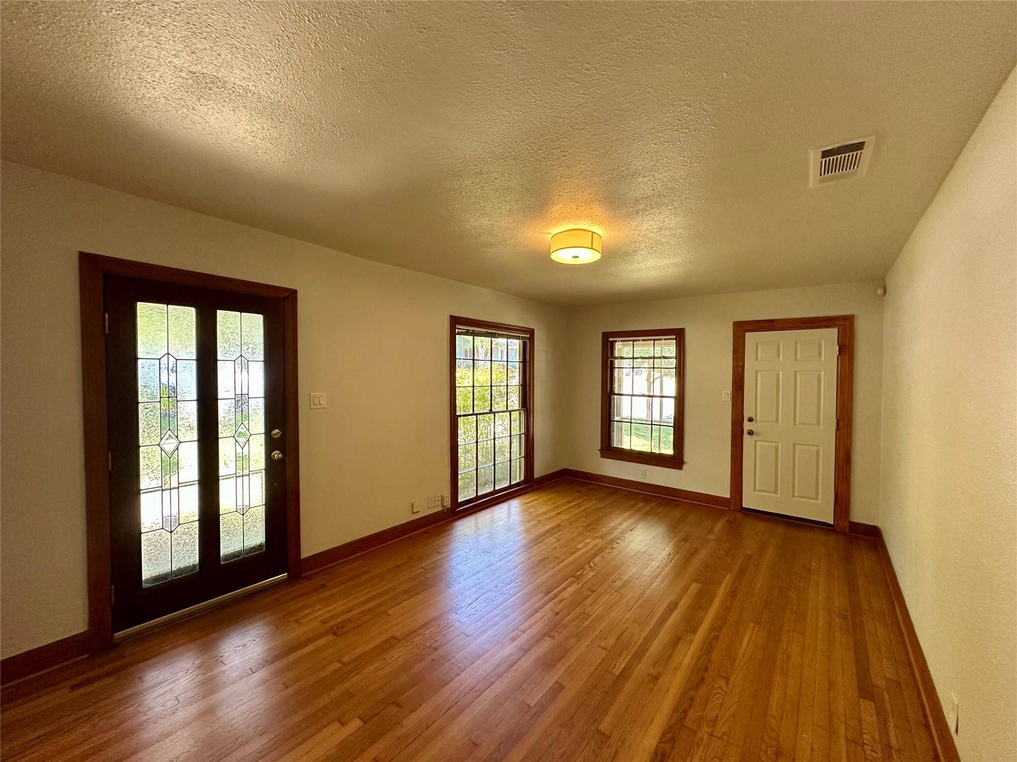 Austin, TX 78756,1501 W 40th ST