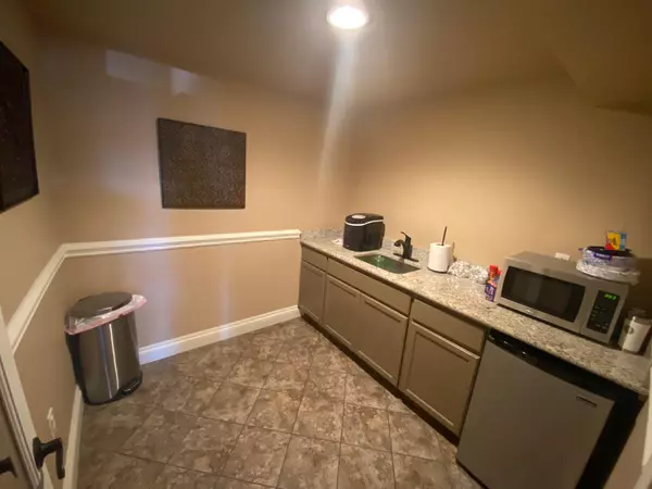 Round Rock, TX 78664,302 W Main ST #202