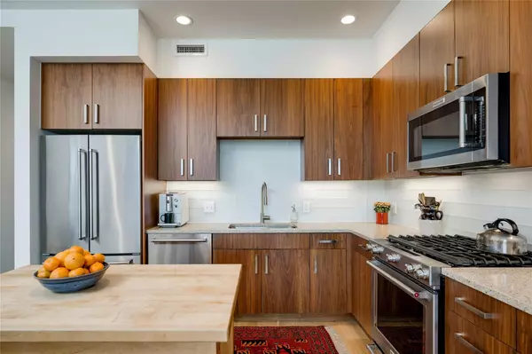 Austin, TX 78701,222 West Ave #2710