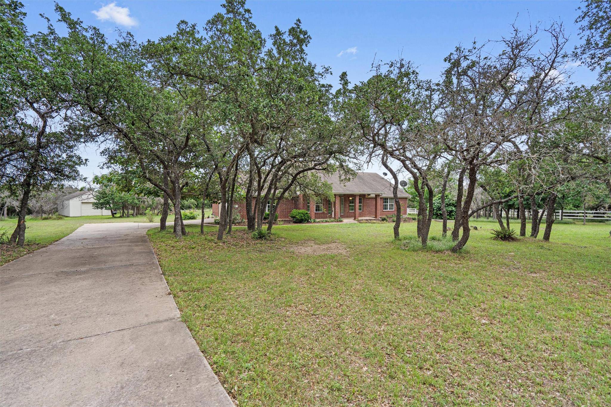 172 Thoroughbred TRCE, Liberty Hill, TX 78642