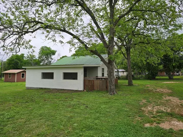 Flatonia, TX 78941,125 E 2nd ST