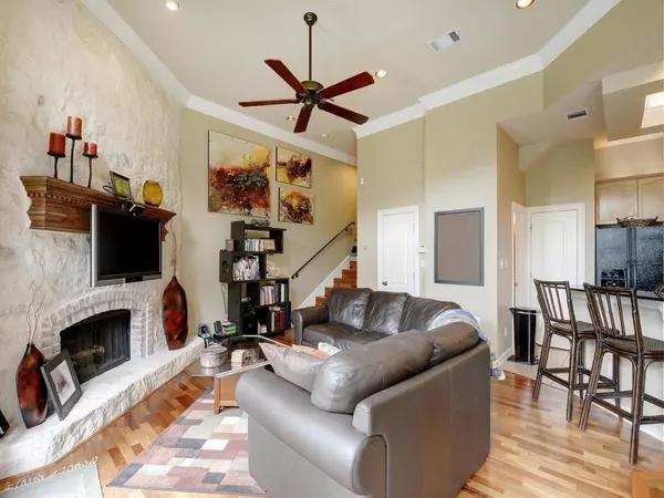Austin, TX 78746,1701 Spyglass DR #6