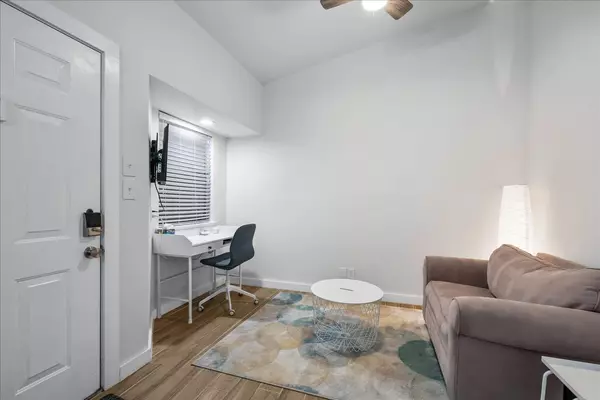 Austin, TX 78705,3316 Guadalupe ST #310