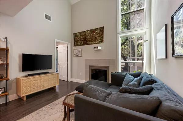 Austin, TX 78752,935 La Posada DR #243