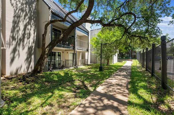 Austin, TX 78752,935 La Posada DR #243