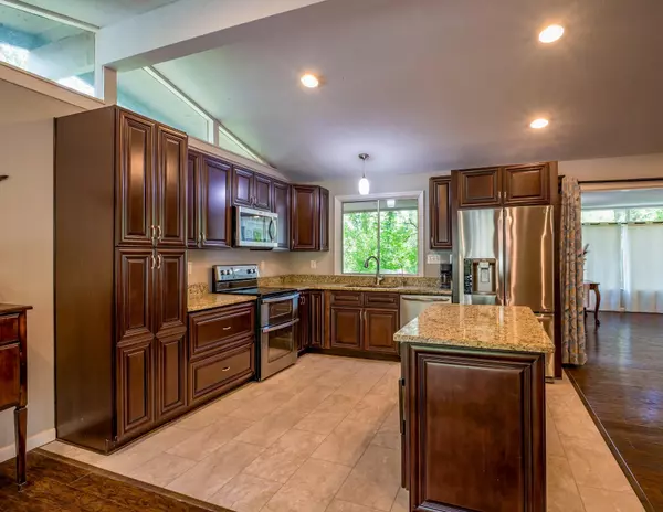 Marble Falls, TX 78654,1110 Arbor LN