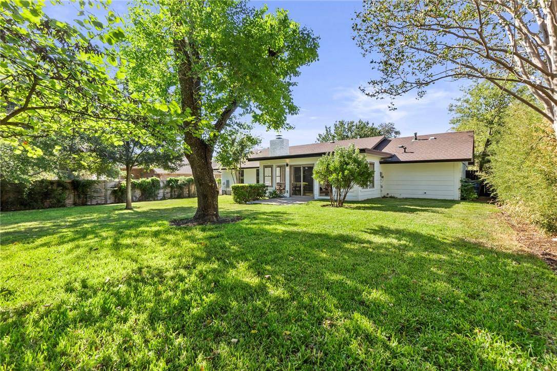 1004 Cripple Creek DR, Austin, TX 78758
