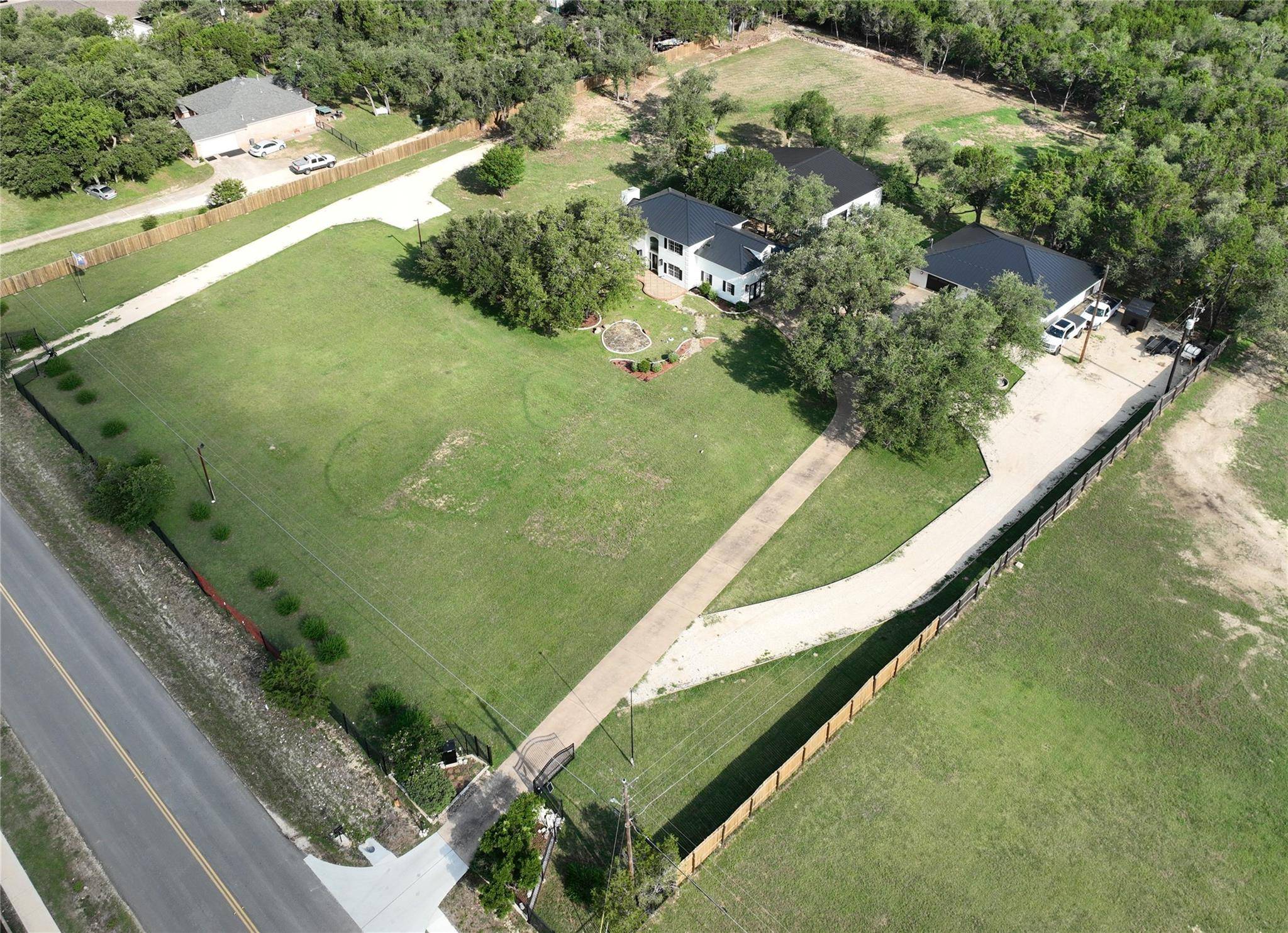 102 County Road 180, Leander, TX 78641