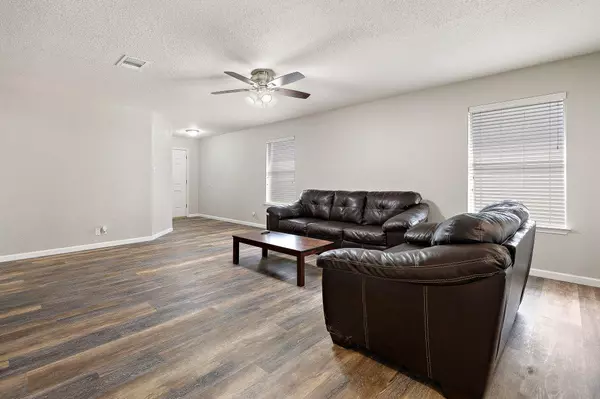 Hutto, TX 78634,304 Paige BND