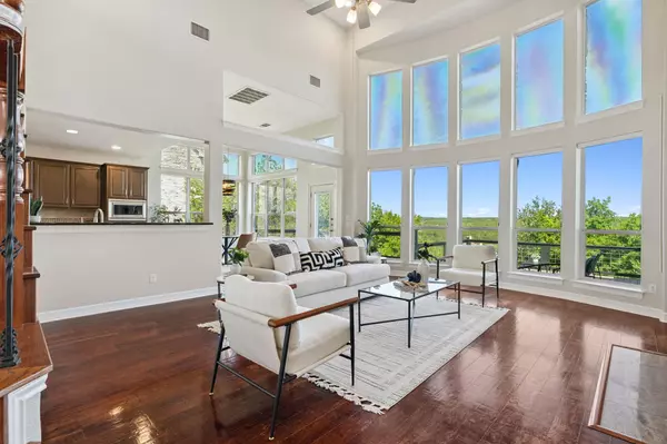 7204 Covered Bridge DR, Austin, TX 78736