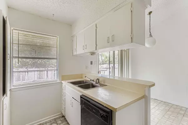 Elgin, TX 78621,111 STUBBLEFIELD DR