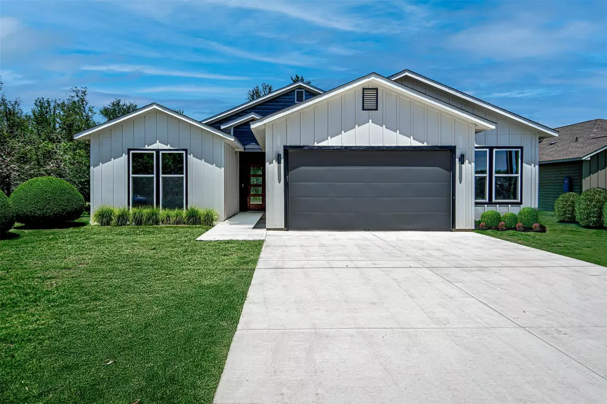 Bastrop, TX 78602,136 E Pauwela LN