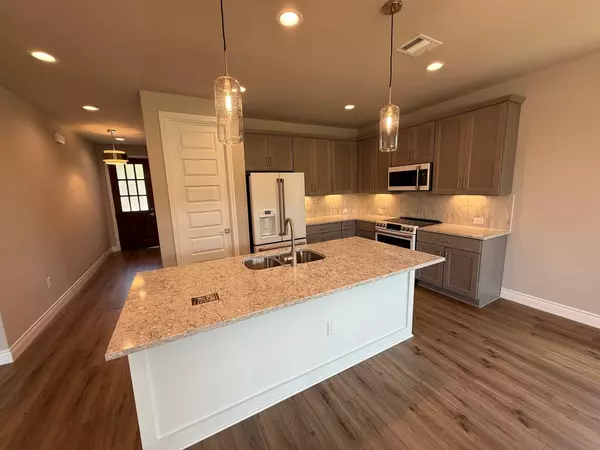 Meadowlakes, TX 78654,107 Preston TRL