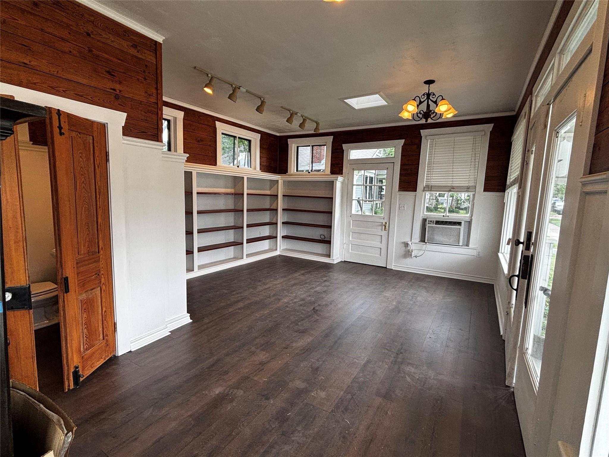 Austin, TX 78751,408 W 40th ST