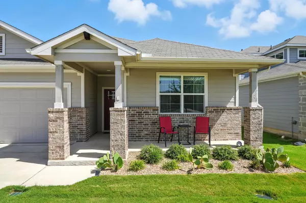 233 Lavaca River LN, Hutto, TX 78634