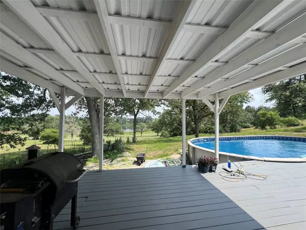 Mcdade, TX 78650,702 Paint Creek RD