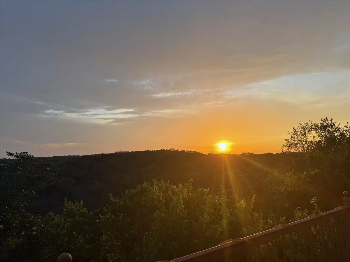 West Lake Hills, TX 78746,909 Redbud TRL