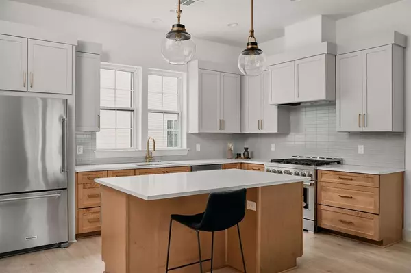 2209 Woodland Ave #601, Austin, TX 78741