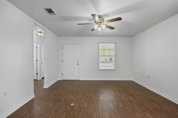 Austin, TX 78741,6109 Club TER