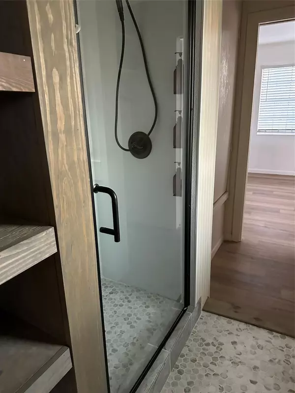 Tow, TX 78643,161-A Alexander DR #9